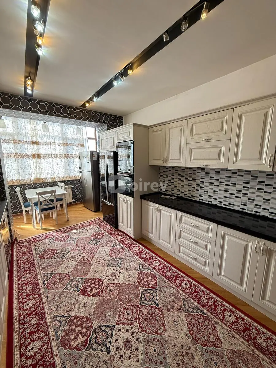 3 otaqlı mənzil, 8-ci kilometr q., Elşən Süleymanov k. 137, Nizami rayonu — şəkil 1