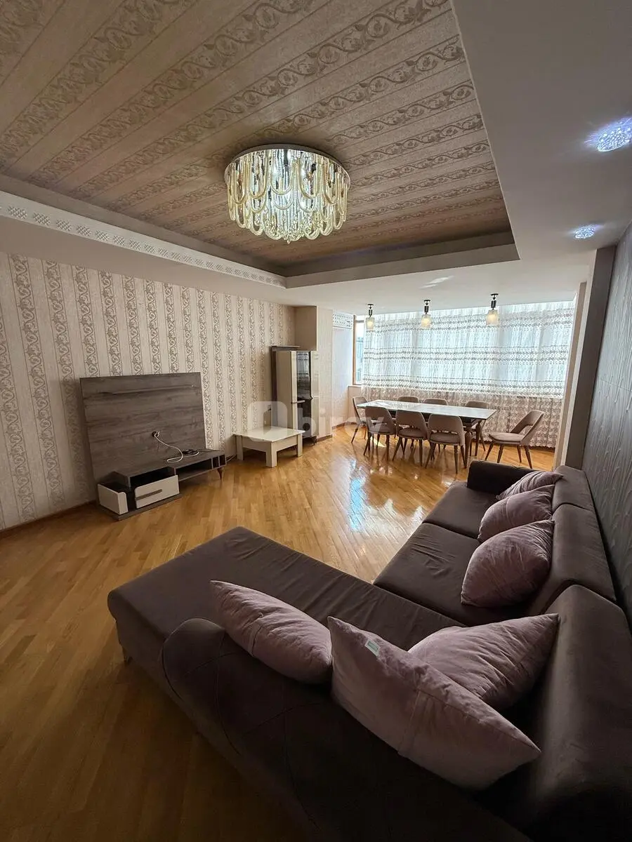 3 otaqlı mənzil, 8-ci kilometr q., Elşən Süleymanov k. 137, Nizami rayonu — şəkil 1