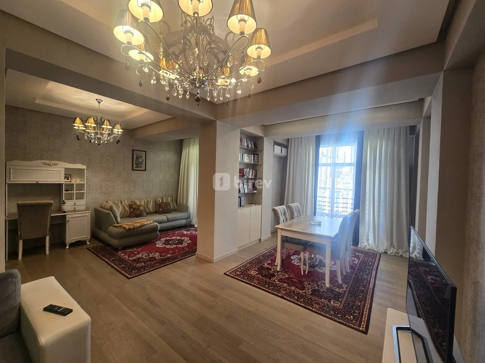 4 otaqlı mənzil, Nərimanov rayonu, Heydər Əliyev prospekti,, Bakı şəhəri — şəkil 1