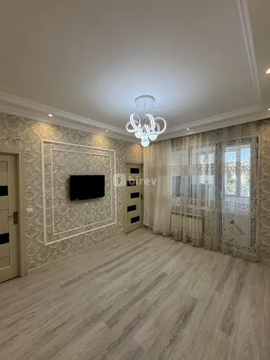 3 otaqlı mənzil, 5-ci mikrorayon q.