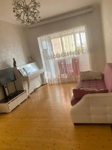 2 otaqlı mənzil, 8-ci mikrorayon q.