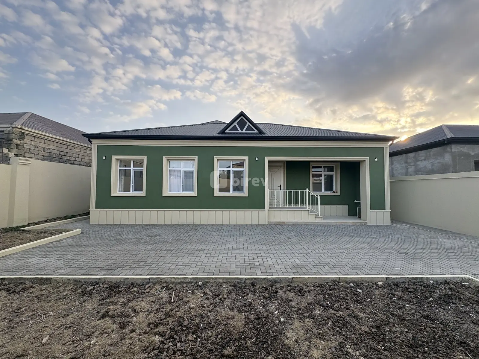 4 otaqlı həyət evi, Savalan q., Savalan qəs., Sabunçu rayonu — şəkil 1
