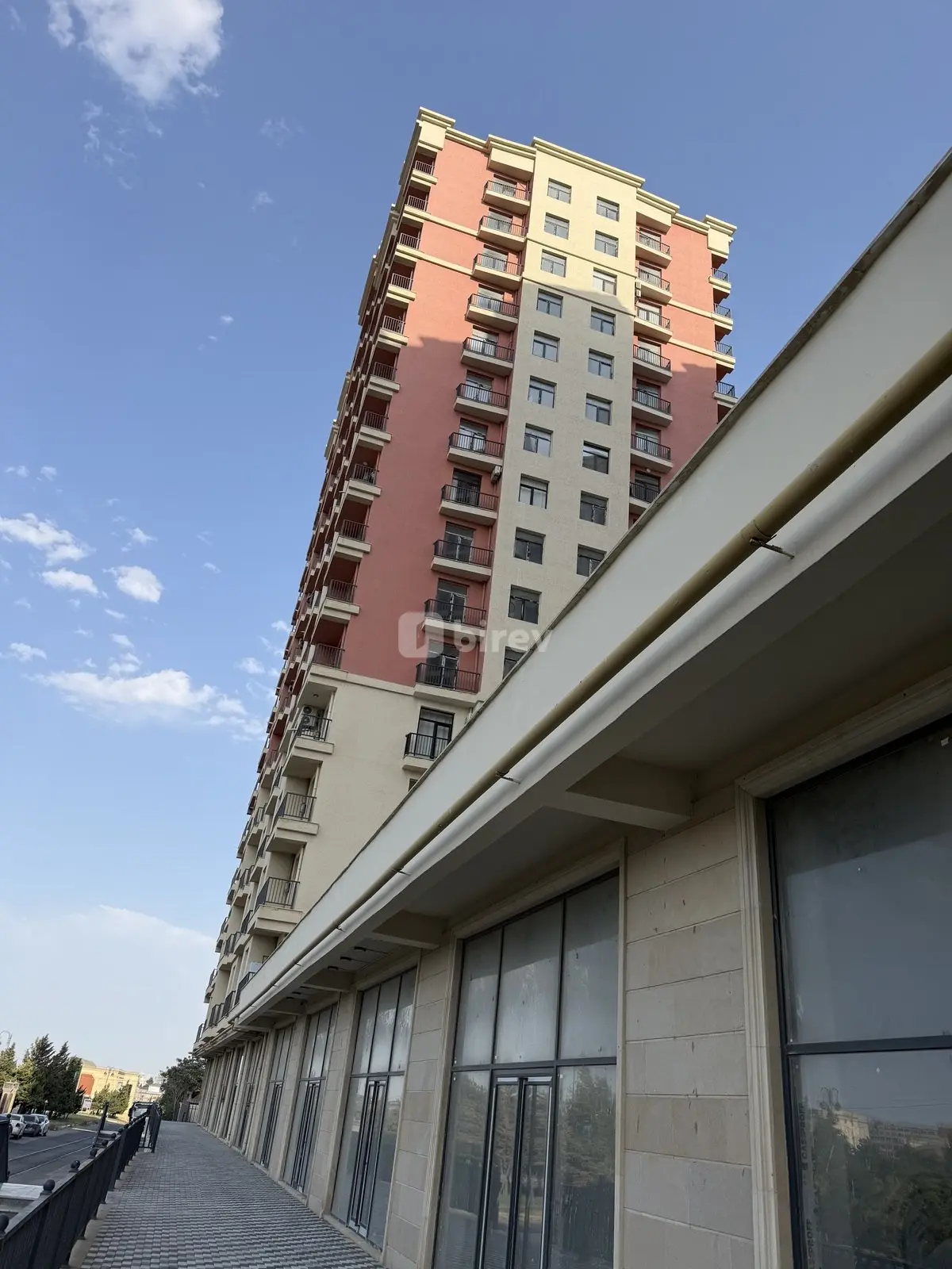 Obyekt, 7-ci mikrorayon, Cəfər Xəndan küçəsi, Binəqədi rayonu — şəkil 2