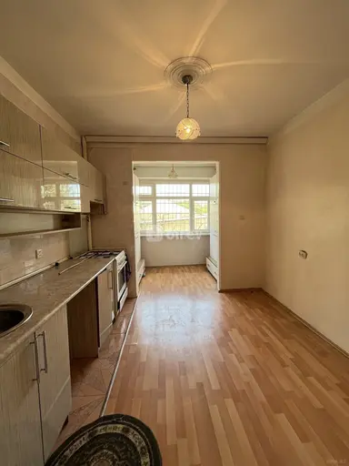 3 otaqlı mənzil, 9-cu mikrorayon