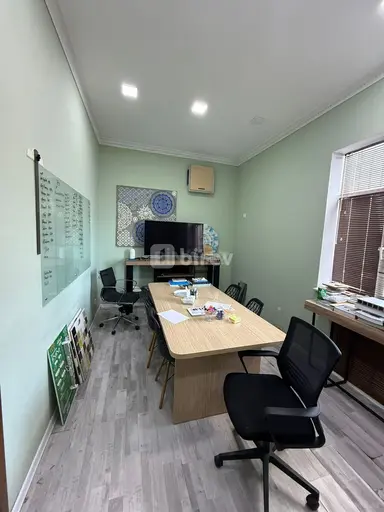 Ofis, Yasamal rayonu, Elmlər Akademiyası m.