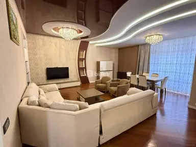 4 otaqlı mənzil, Yasamal rayonu, Elmlər Akademiyası m.