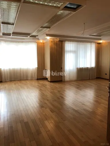 4 otaqlı mənzil, Səbail rayonu, 28 May m.