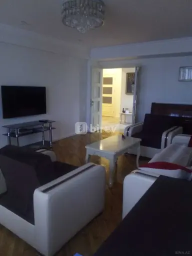 3 otaqlı mənzil, Səbail rayonu, 28 May m.
