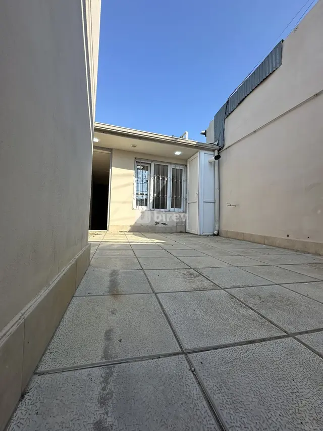 3 otaqlı həyət evi, Yasamal q.