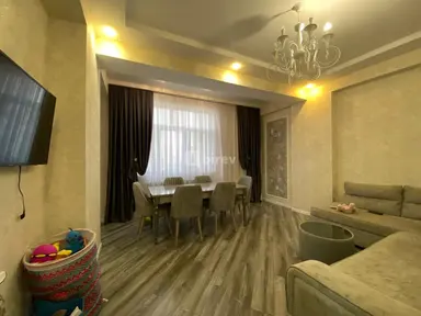 3 otaqlı mənzil, 8-ci kilometr q.