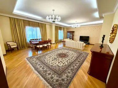 5 otaqlı mənzil, Nəsimi rayonu, 28 May m.