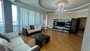 4 otaqlı mənzil, Nəsimi rayonu, 28 May m.