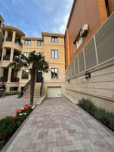 8 otaqlı həyət evi, Yasamal rayonu, Elmlər Akademiyası m.