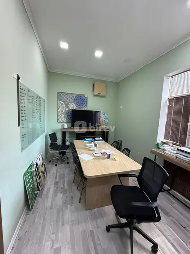 Ofis, Yasamal rayonu, Elmlər Akademiyası m.