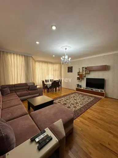 3 otaqlı mənzil, Nəsimi rayonu, 8 Noyabr m.