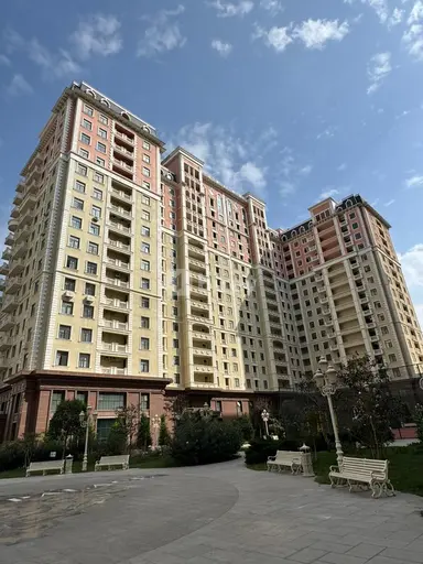 4 otaqlı mənzil, Yasamal rayonu, Elmlər Akademiyası m.