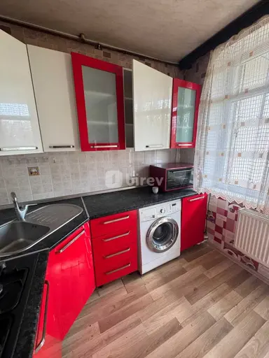 3 otaqlı mənzil, Bakıxanov q.