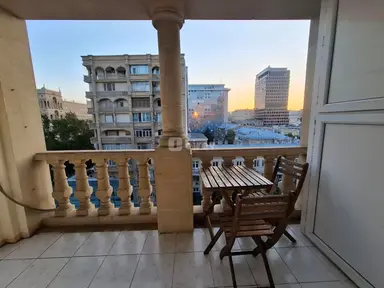 3 otaqlı mənzil, Səbail rayonu, 28 May m.