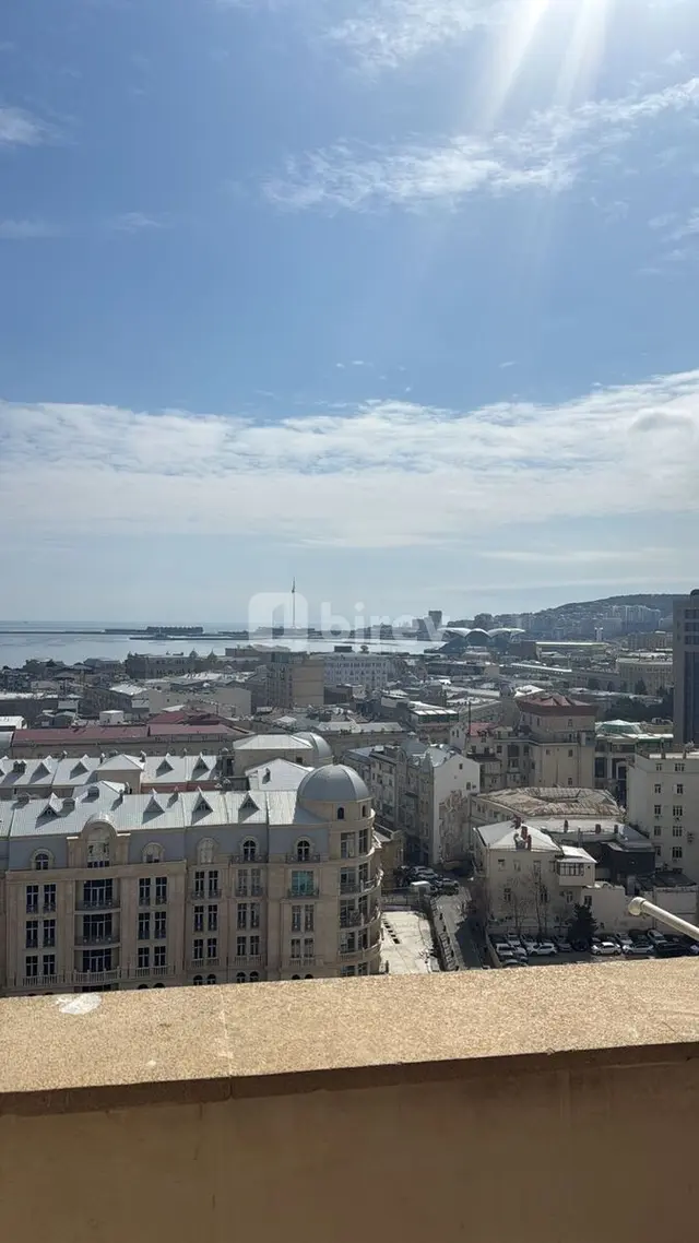 4 otaqlı mənzil, Nəsimi rayonu