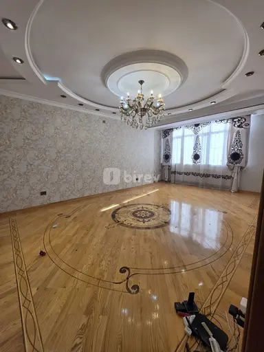 4 otaqlı mənzil, 4-cü mikrorayon