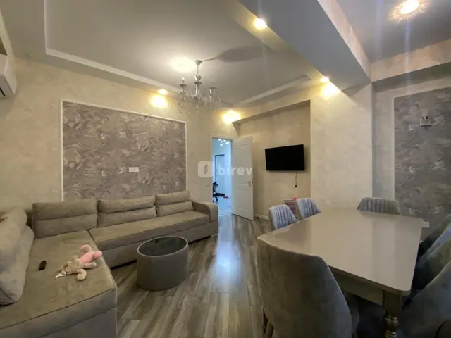 3 otaqlı mənzil, 8-ci kilometr q.