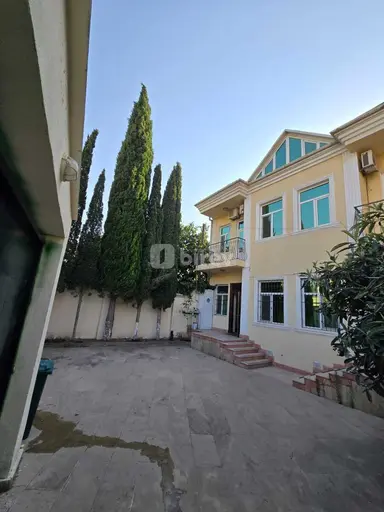 6 otaqlı həyət evi, 8-ci mikrorayon