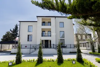 10 otaqlı həyət evi, Novxanı q.