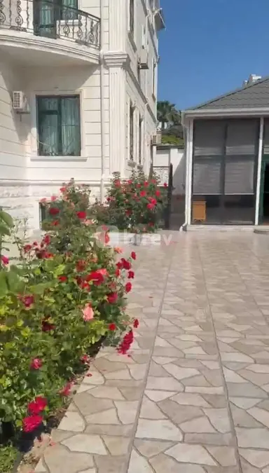 15 otaqlı həyət evi, Binəqədi rayonu, Nəsimi m.