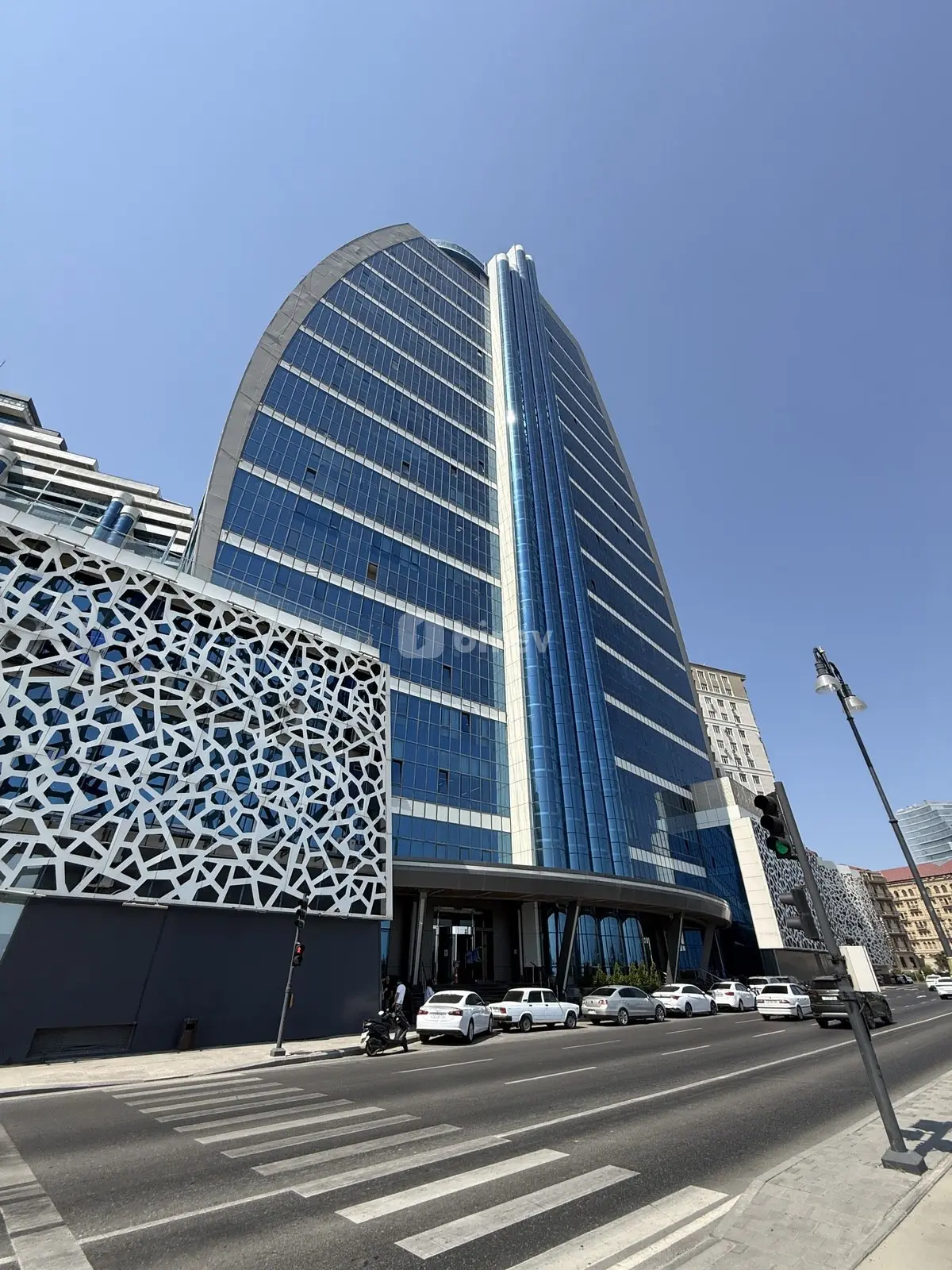 3 otaqlı mənzil, Xətai rayonu, 8 Noyabr prospekti, Bakı şəhəri — şəkil 1