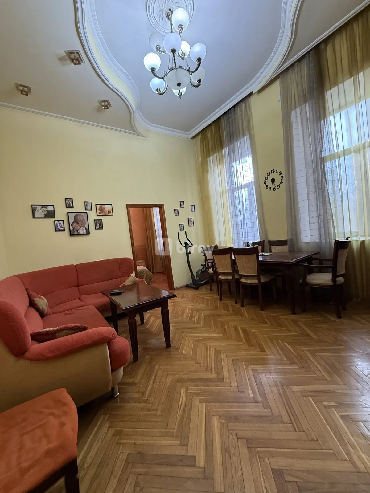 4 otaqlı mənzil, Səbail rayonu, R.Rza küçəsi., Bakı şəhəri — şəkil 1