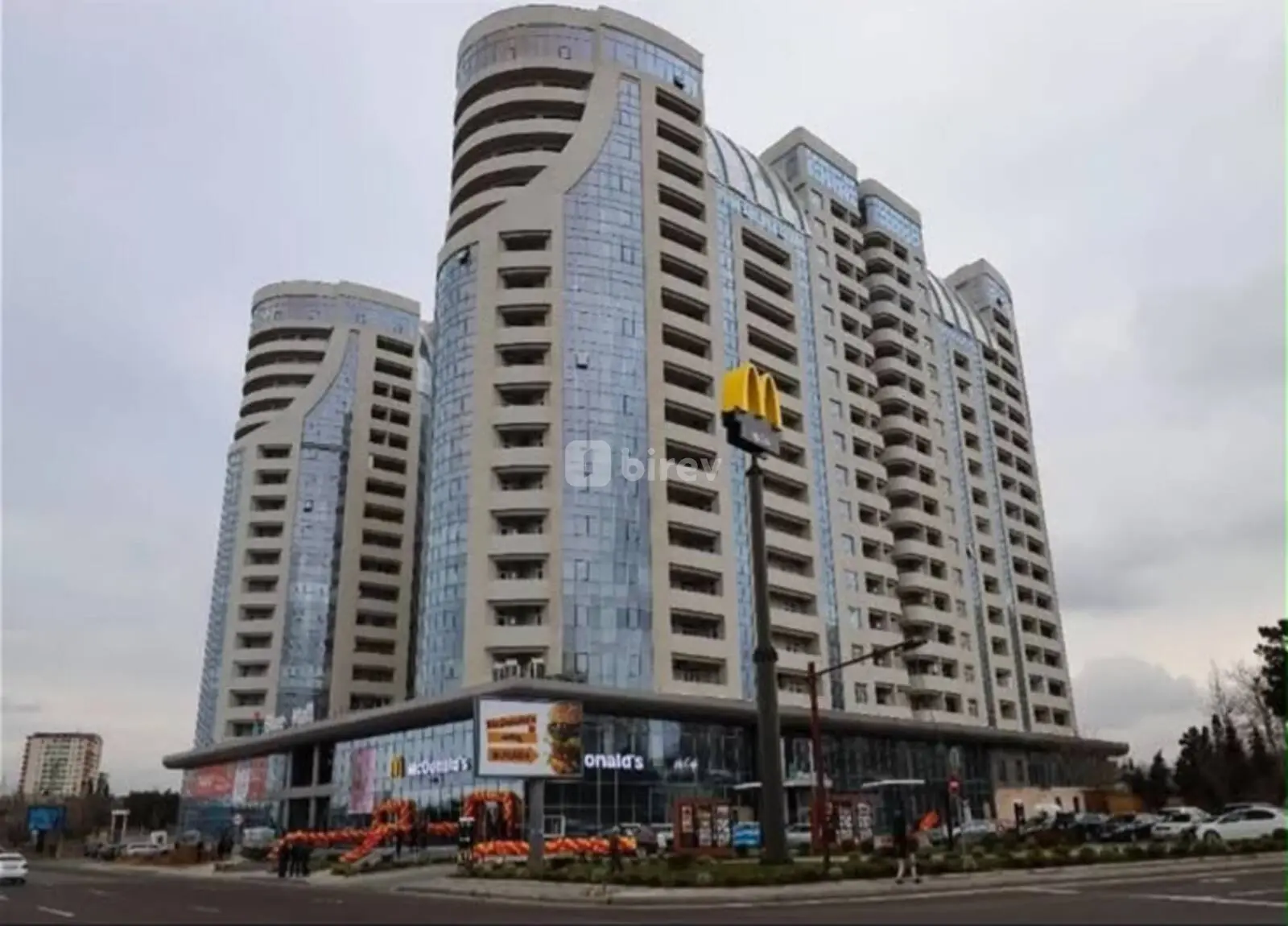 3 otaqlı mənzil, Xətai rayonu, 8 noyabr pr, Bakı şəhəri — şəkil 1