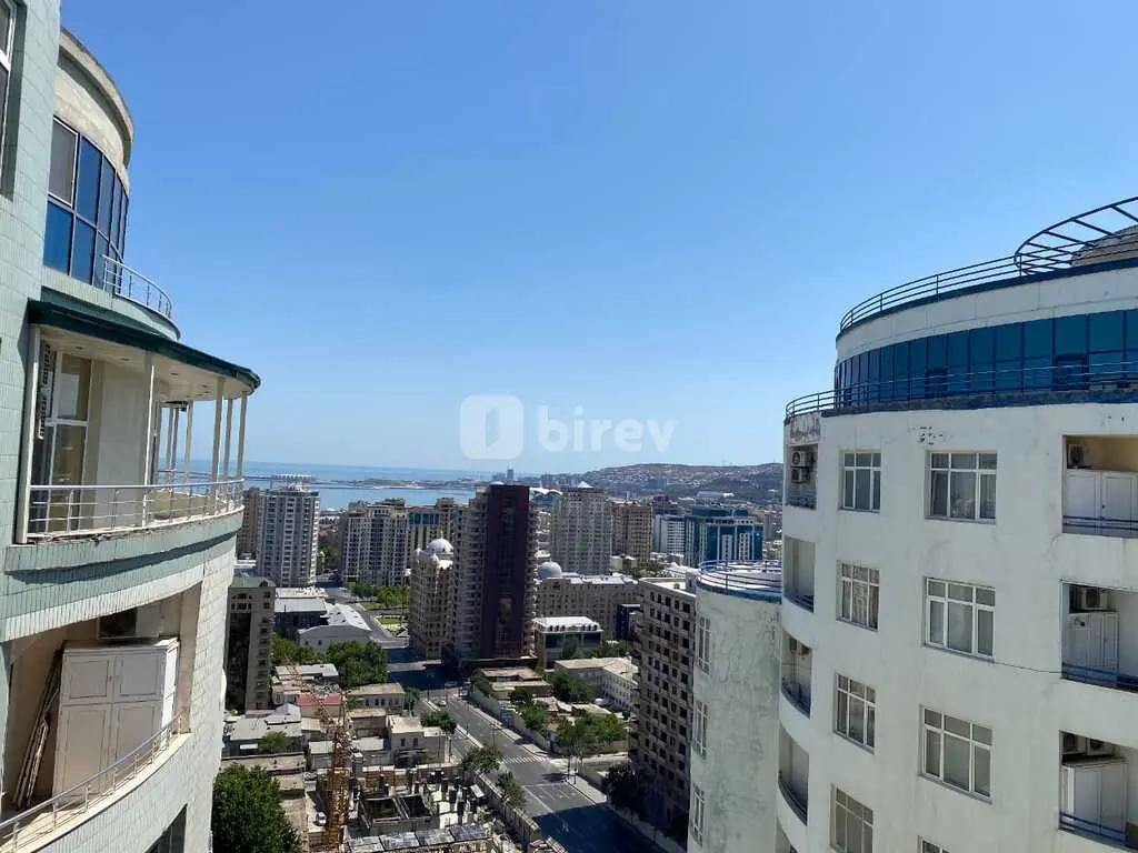 5 otaqlı mənzil, Nəsimi rayonu, Səməd Vurğun küç., Bakı şəhəri — şəkil 1