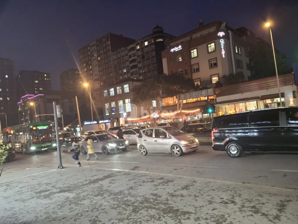 Obyekt, 8-ci mikrorayon, Cəfər Xəndan küç., Binəqədi rayonu — şəkil 2