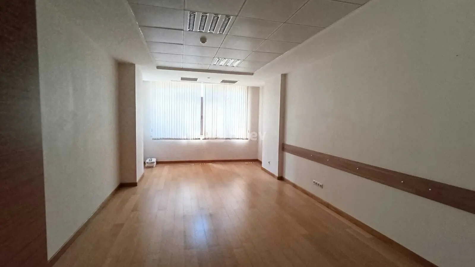 Obyekt, Yasamal rayonu, İzmir küçəsi, Bakı şəhəri — şəkil 8