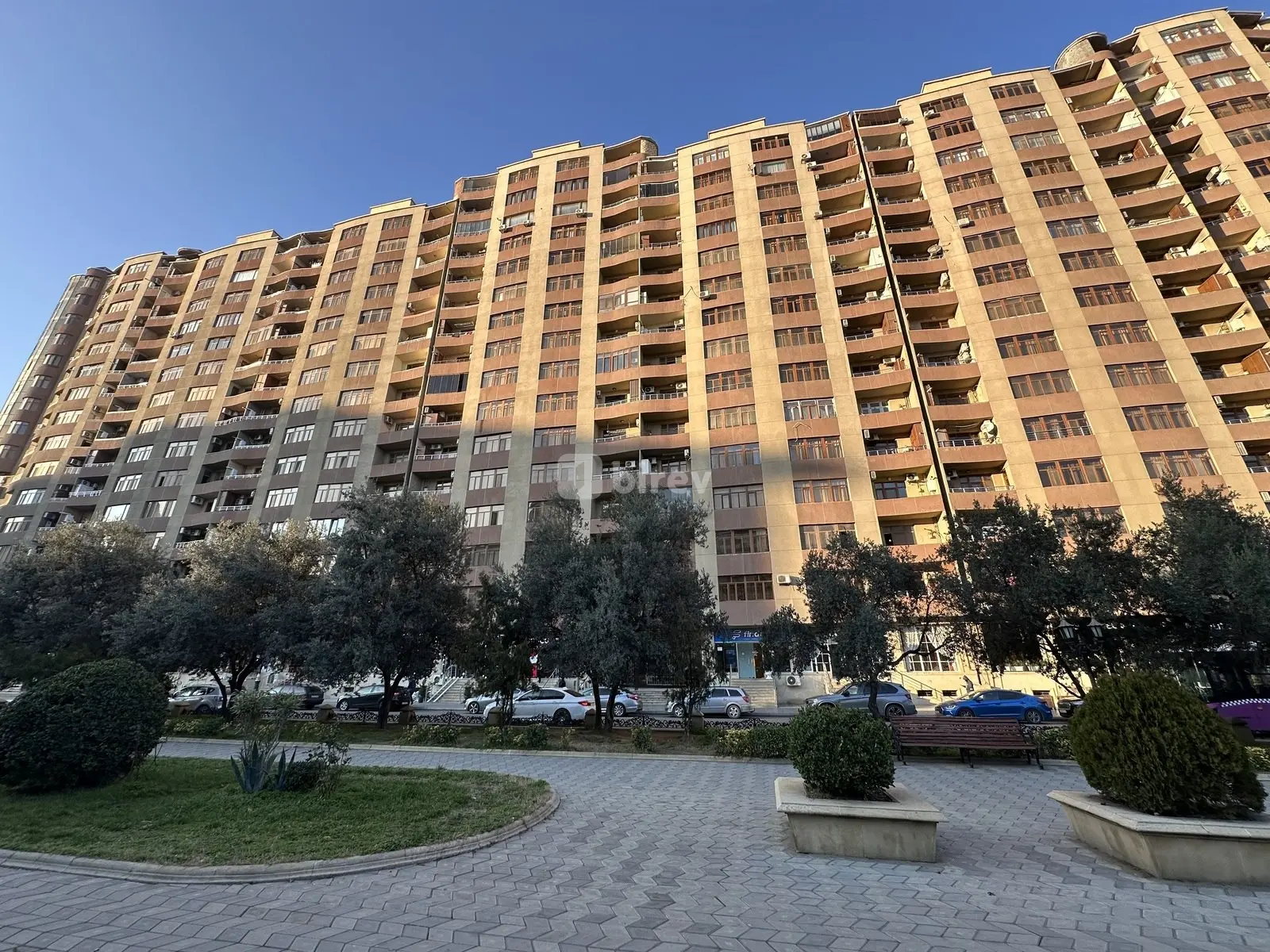 3 otaqlı mənzil, Xətai rayonu, Xocalı pr., Bakı şəhəri — şəkil 1