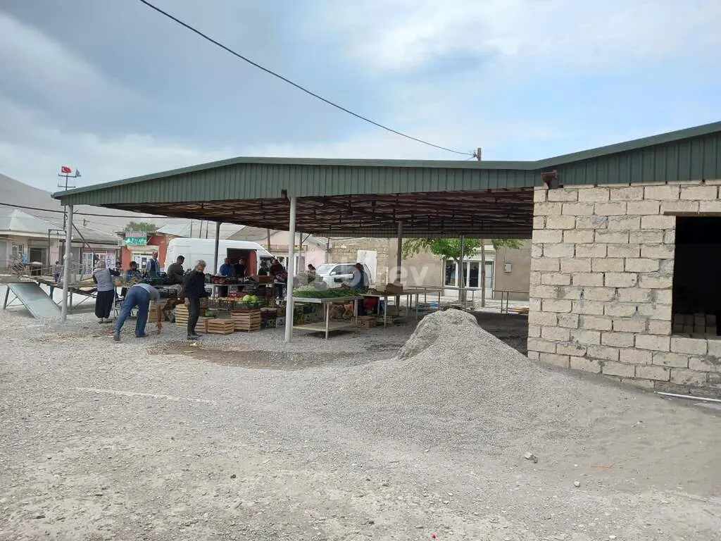 Obyekt, Qızıldaş q., Qızıldaş qəsəbəsi, Qaradağ rayonu — şəkil 2