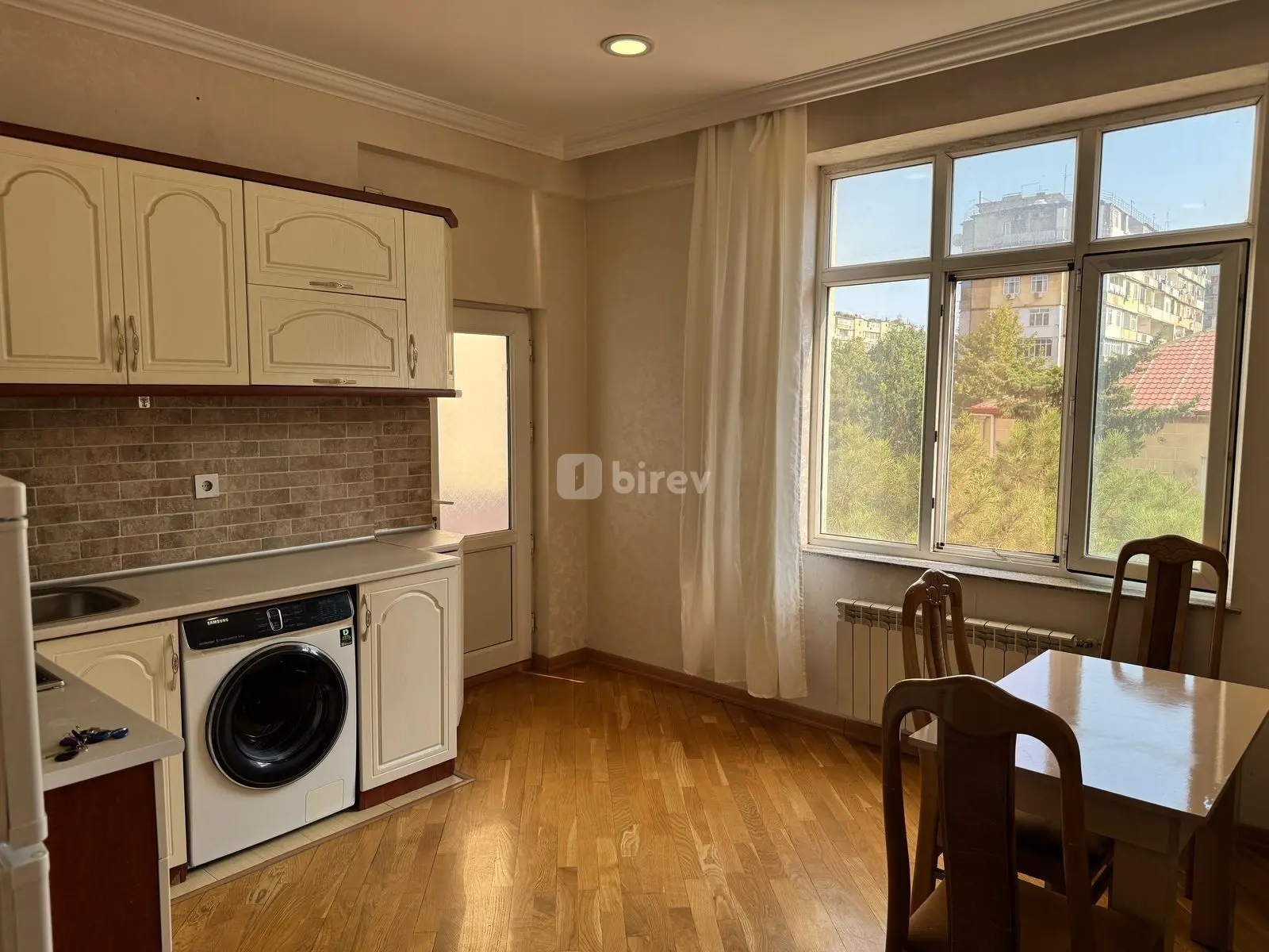 3 otaqlı mənzil, Xətai rayonu, Sarayevo küçəsi, Bakı şəhəri — şəkil 1