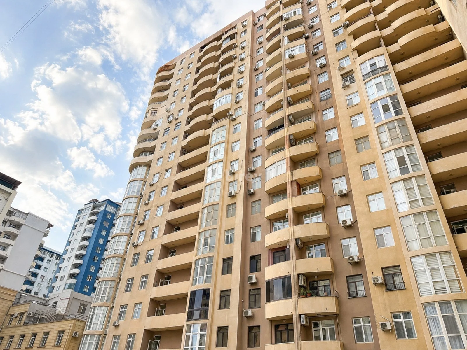 4 otaqlı mənzil, Yasamal rayonu, Murtuza Muxtarov küçəsi, Bakı şəhəri — şəkil 1