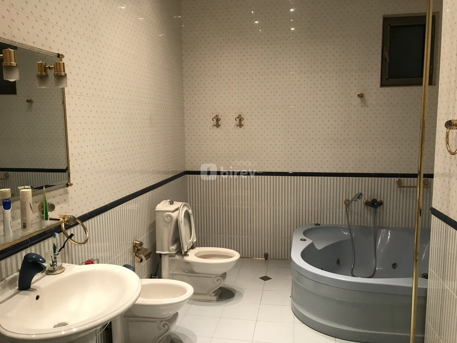 6 otaqlı mənzil, Səbail rayonu, Üzeyir Hacıbəyov küç.46, Bakı şəhəri — şəkil 3