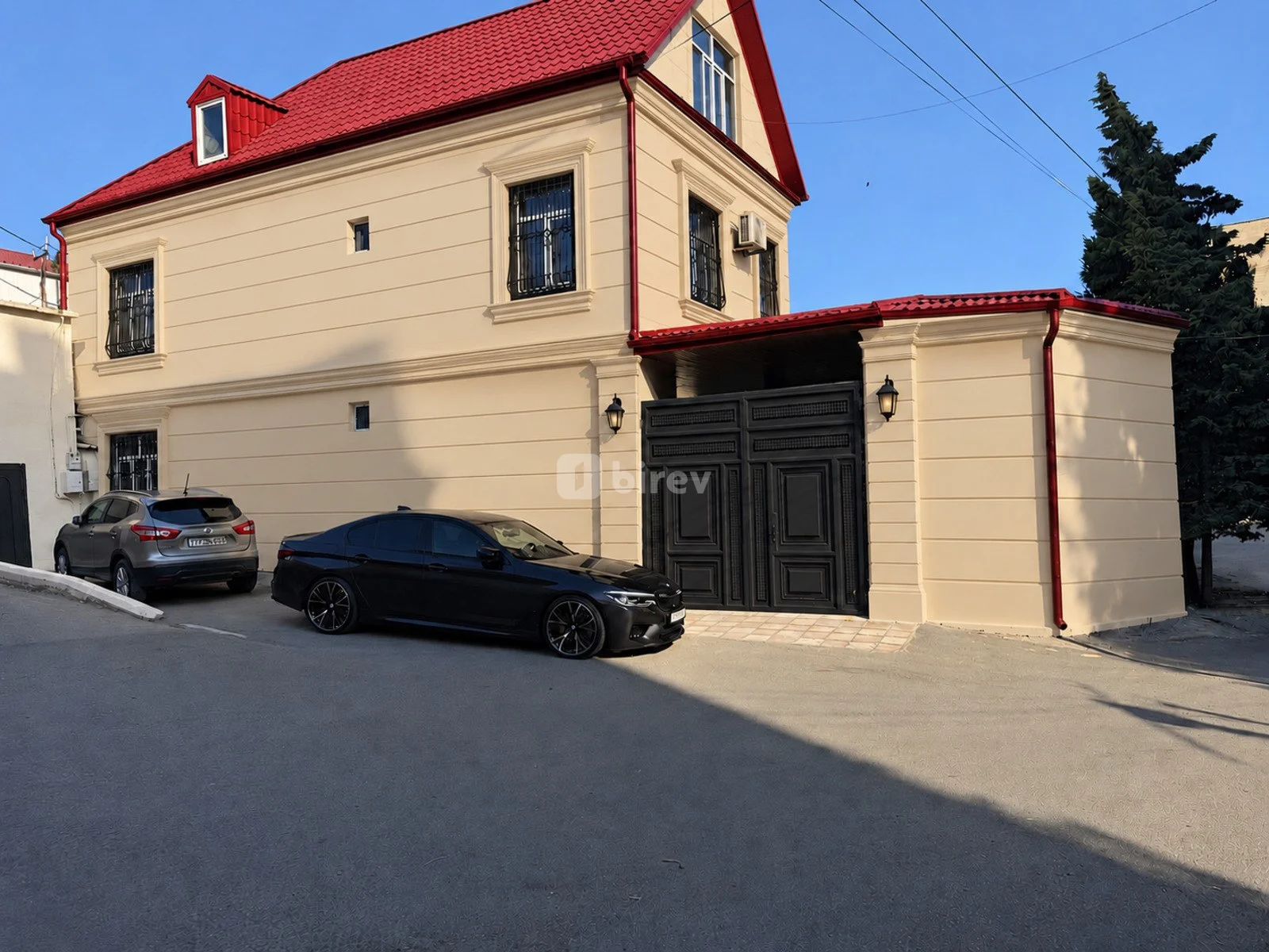 8 otaqlı həyət evi, Bakıxanov q., Aşıq Pəri küçəsi, Sabunçu rayonu — şəkil 1