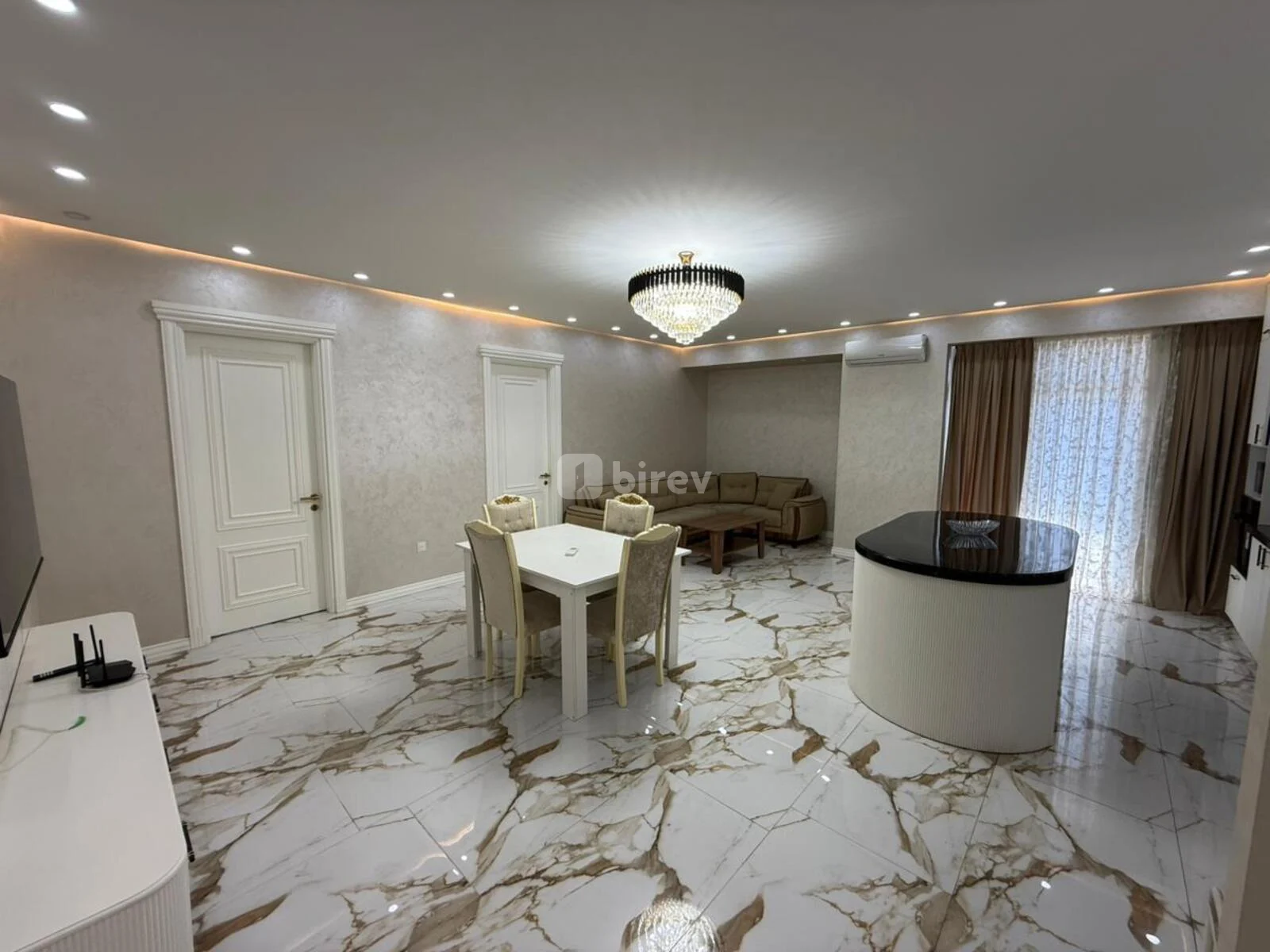 4 otaqlı mənzil, Yasamal rayonu, Grand Hayat yaşayış kompleksi, Bakı şəhəri — şəkil 1