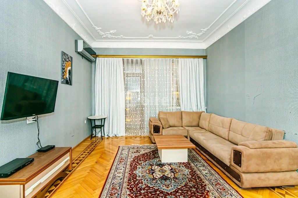 4 otaqlı mənzil, Səbail rayonu, Bül Bül pr. 5, Bakı şəhəri — şəkil 1