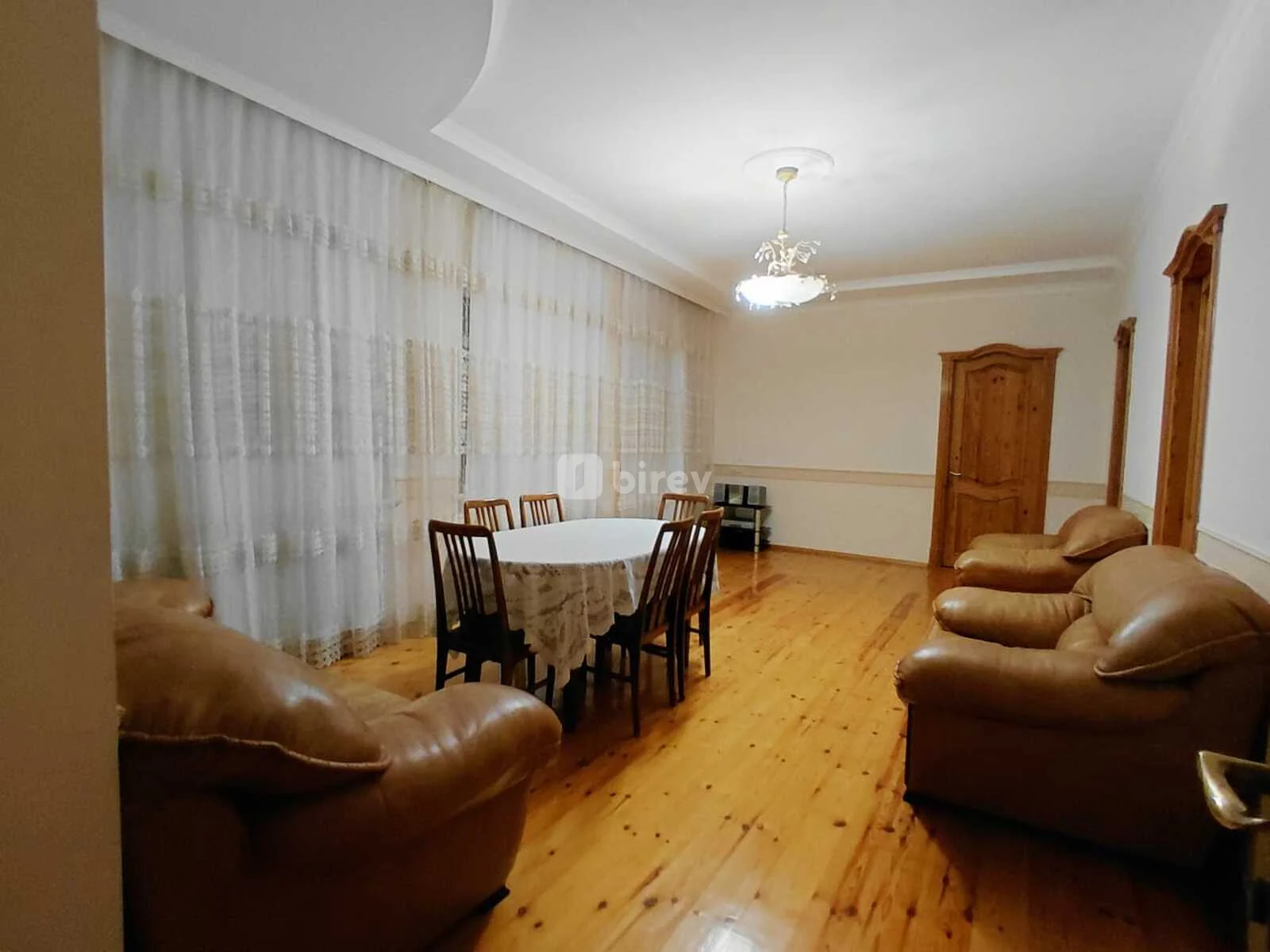 9 otaqlı həyət evi, Quba rayonu, Quba r. Asand xidmətin arxası. 32/33 məhəllə — şəkil 1