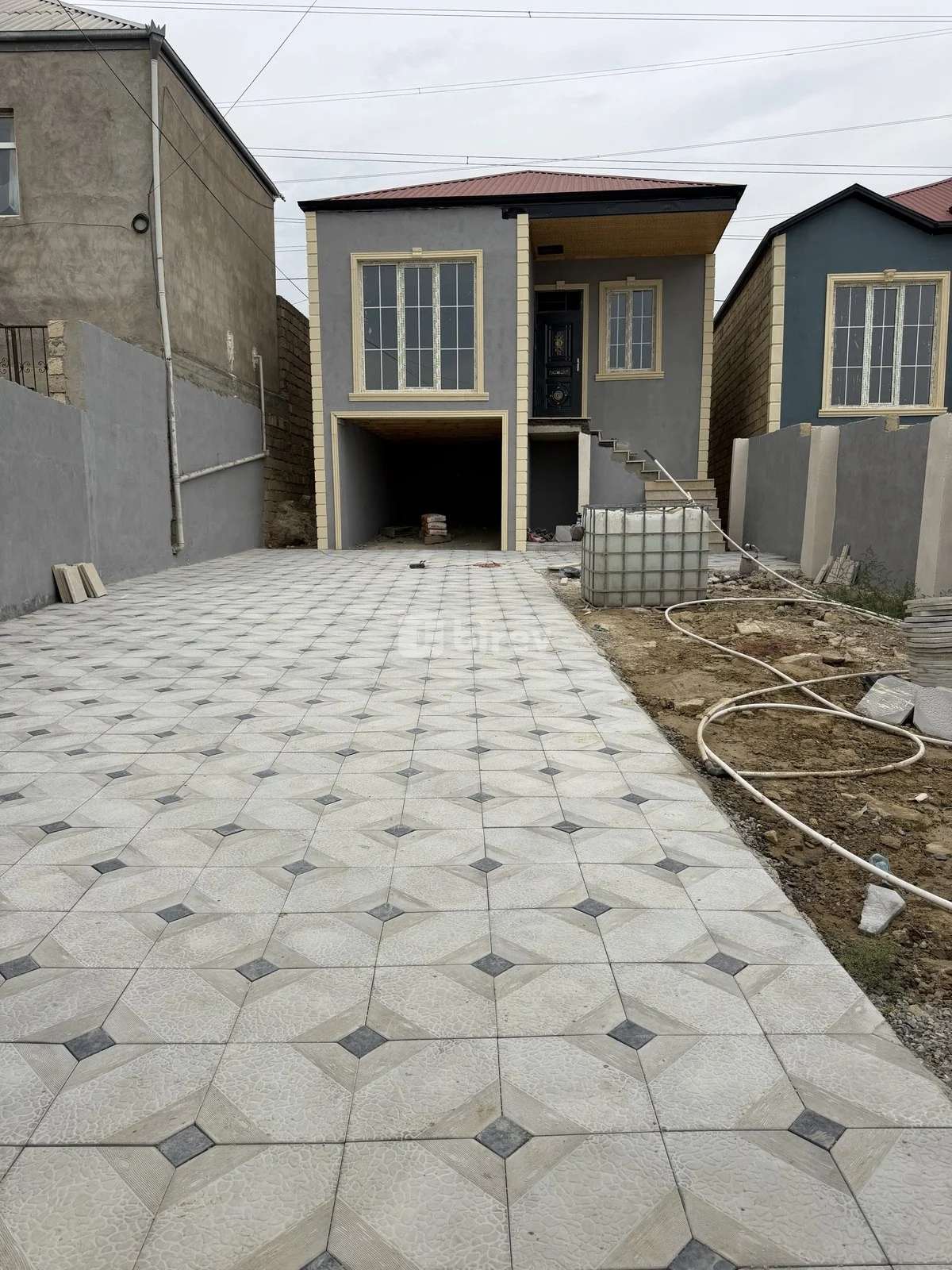 3 otaqlı həyət evi, Hökməli q., Hökməli-Qobu yolu, Abşeron rayonu — şəkil 1
