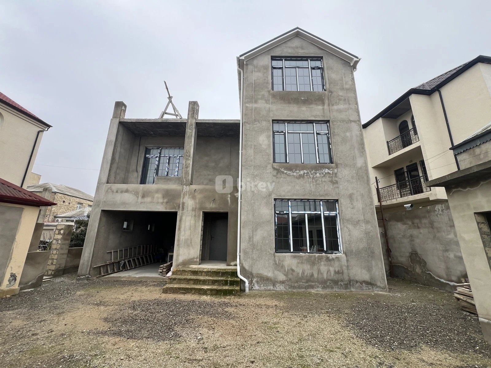 9 otaqlı həyət evi, Xırdalan q., Əcəmi Naxçıvani küç., Abşeron rayonu — şəkil 1