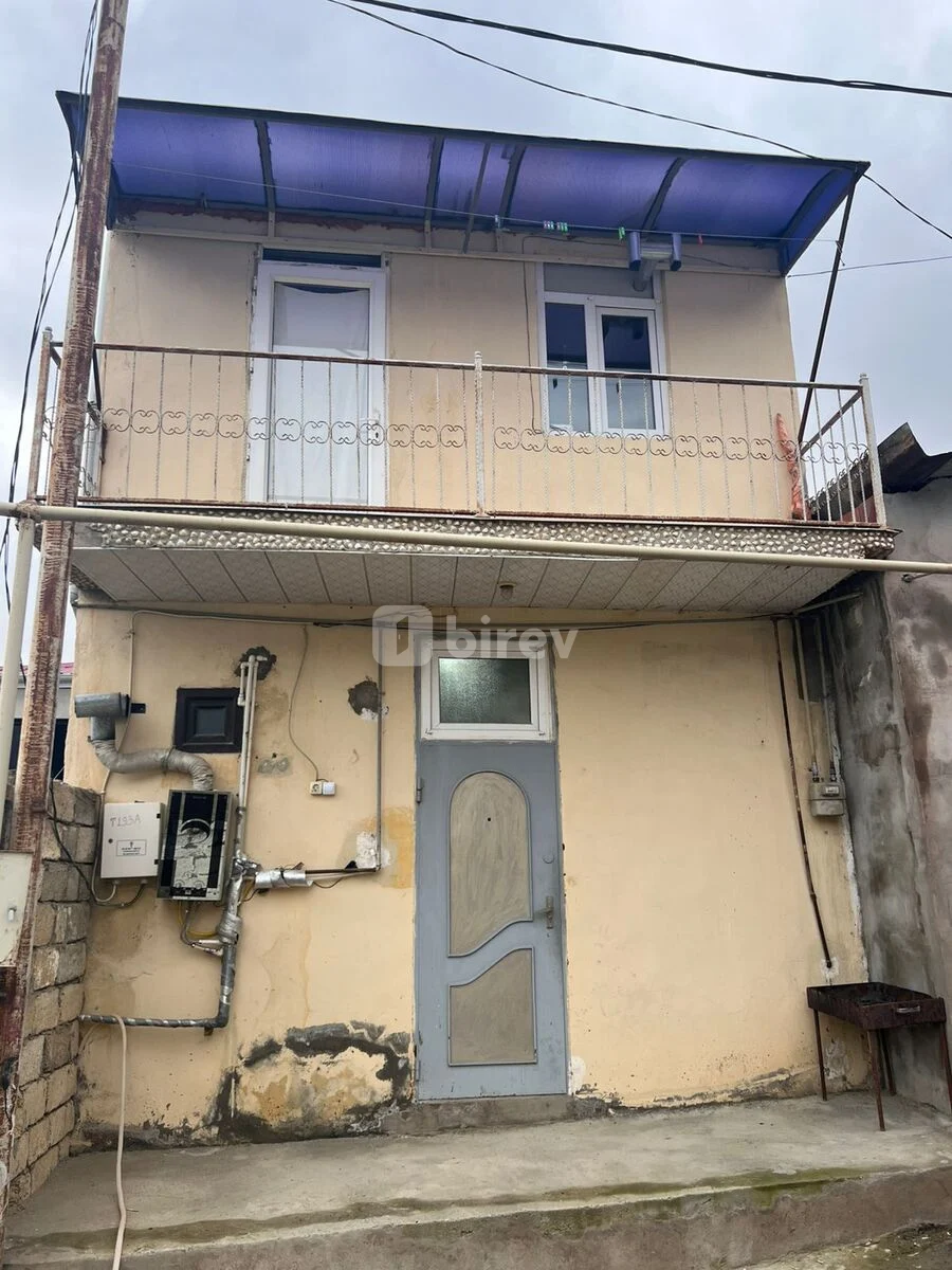 2 otaqlı həyət evi, Bayıl q., Gülbala əliyev küçəsi, Səbail rayonu — şəkil 1