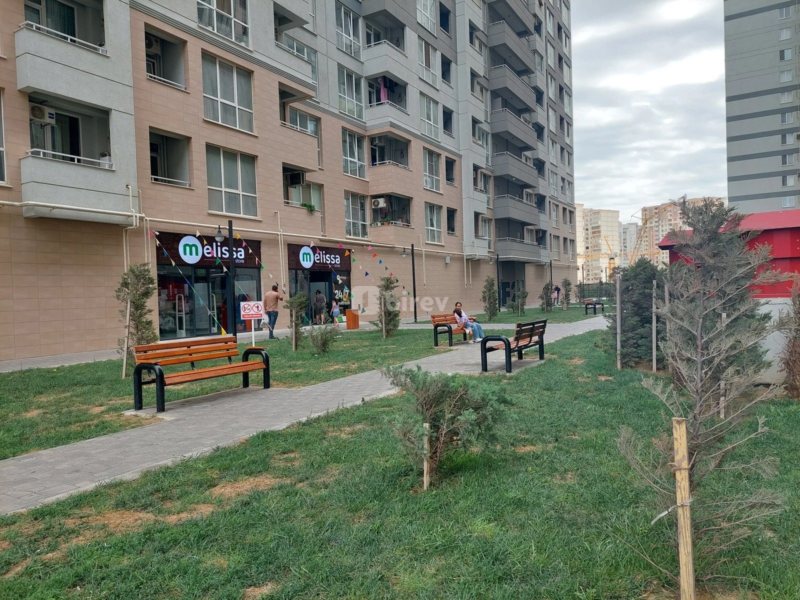 2 otaqlı mənzil, Yasamal rayonu, Həsən bəy Zərdabi prospekti, Bakı şəhəri — şəkil 1