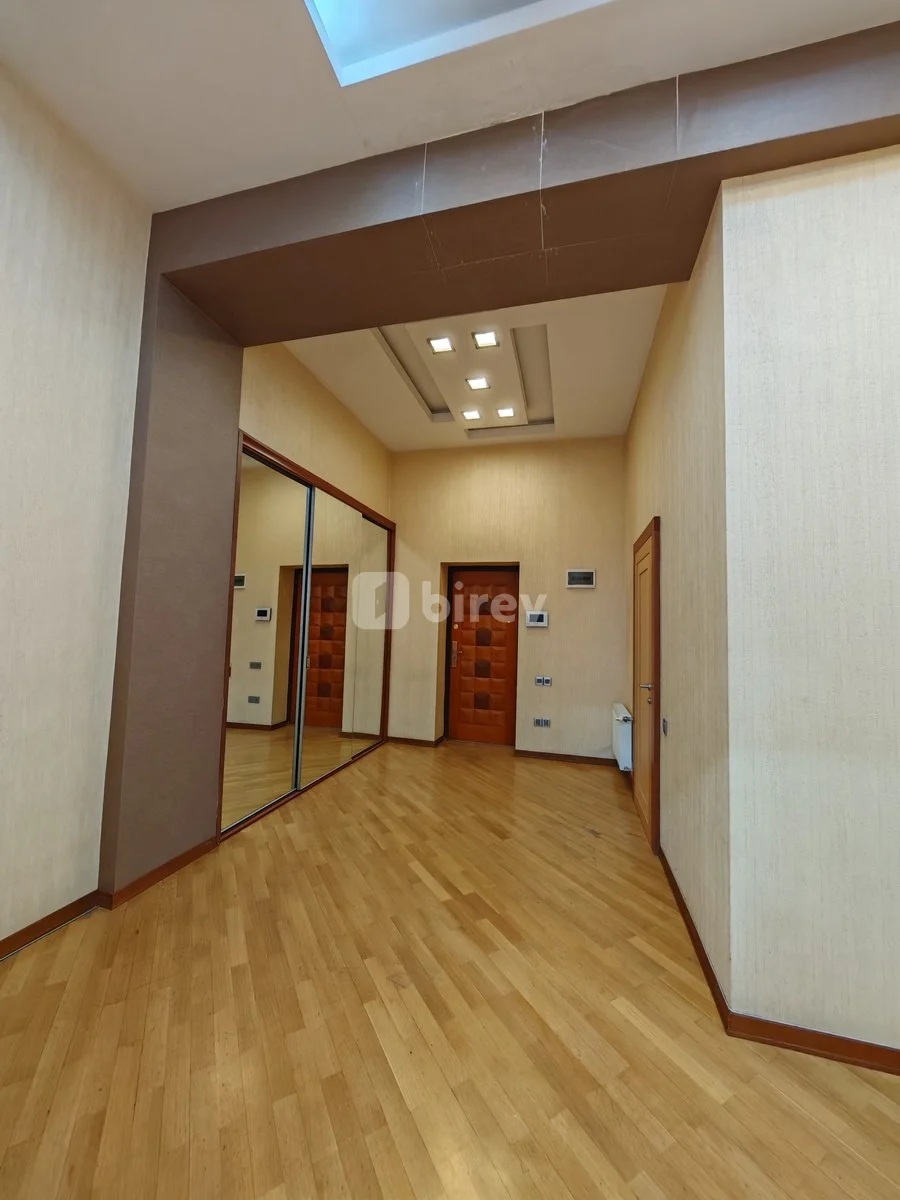 3 otaqlı mənzil, Səbail rayonu, Fəvvarələr meydanı, Bakı şəhəri — şəkil 6