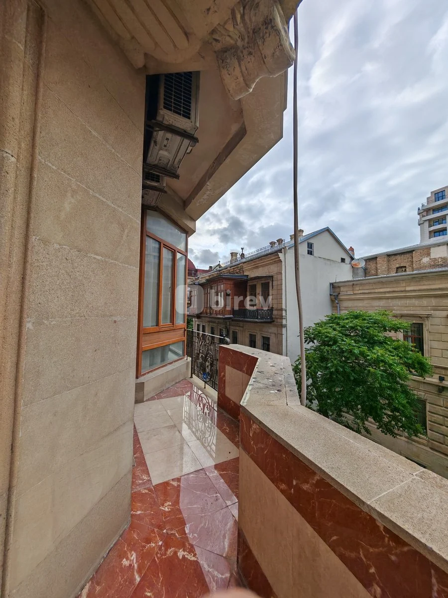 3 otaqlı mənzil, Səbail rayonu, Fəvvarələr meydanı, Bakı şəhəri — şəkil 17