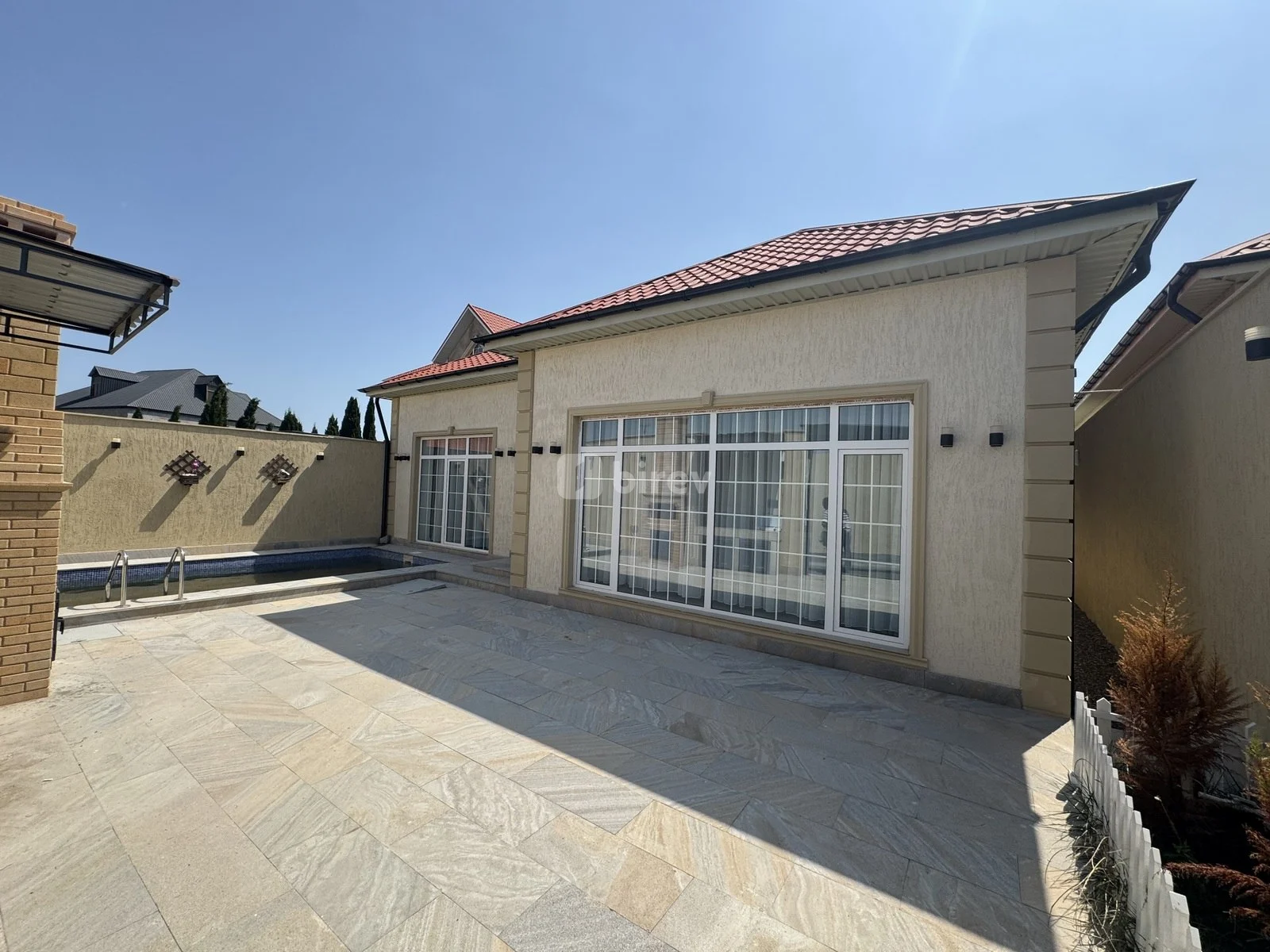 4 otaqlı həyət evi, Şüvəlan q., Şüvəlan qəs., Xəzər rayonu — şəkil 1